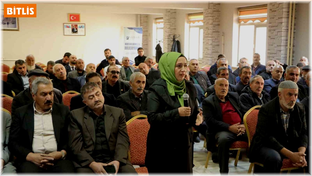 VEDAŞ heyeti muhtarlarla bir araya geldi