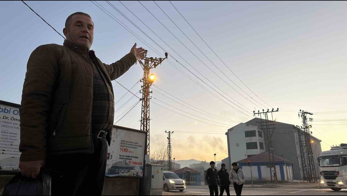 VEDAŞ'ın ihmali can ve mal güvenliğini tehdit ediyor: Yüksekova'nın kalbi tehlike saçıyor