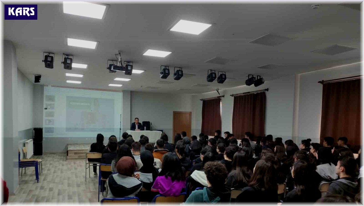 VHO kariyer günlerinde öğrencilerle buluştu