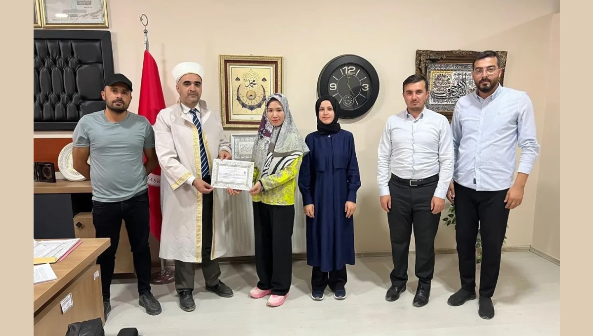 Vietnamlı kadın Yüksekova'da Müslüman oldu