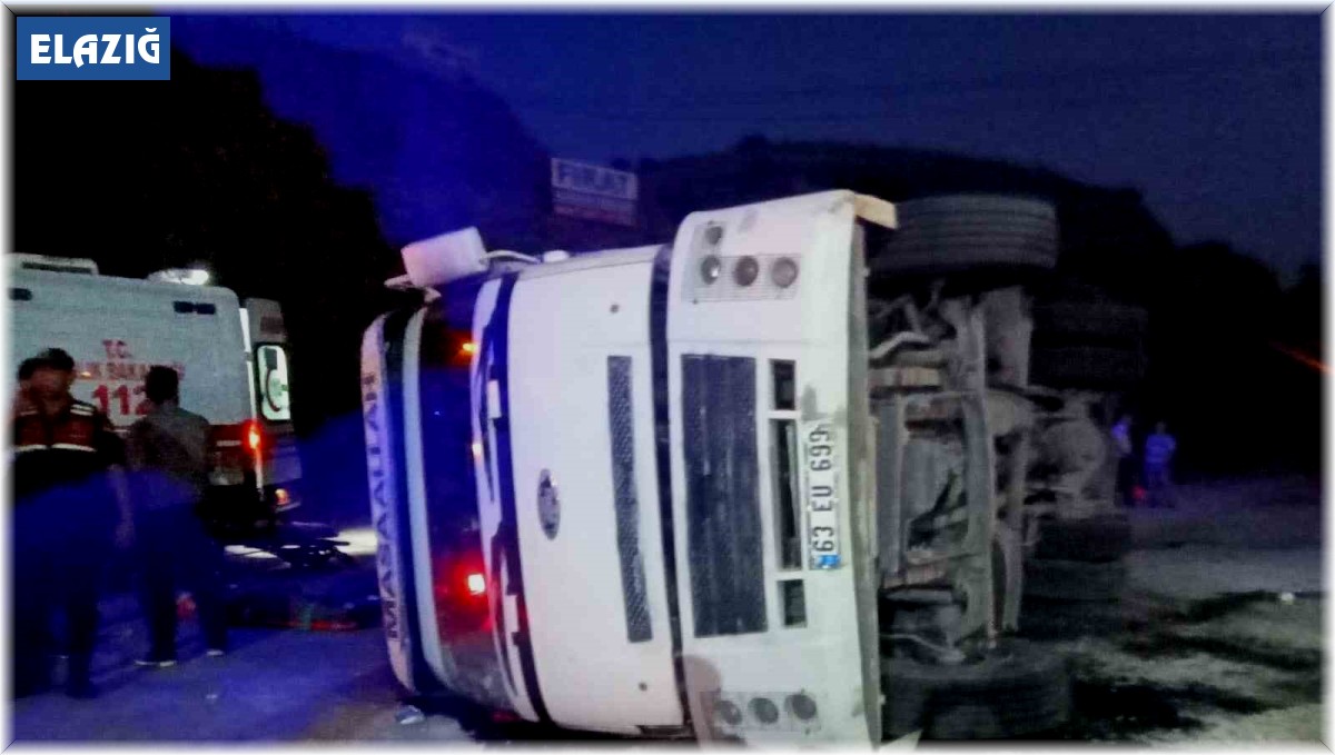 Virajı alamayan kamyon yan yattı: 5 yaralı