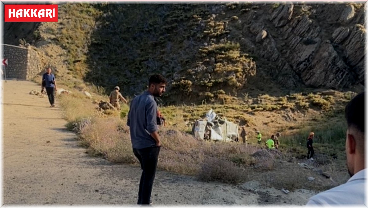 Virajı alamayan otomobil şarampole uçtu: 1 ölü, 3 yaralı