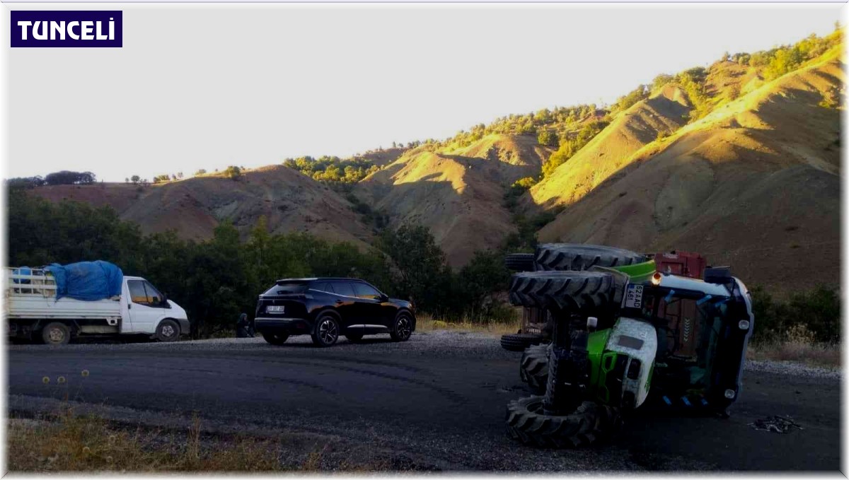 Virajı alamayan traktör devrildi