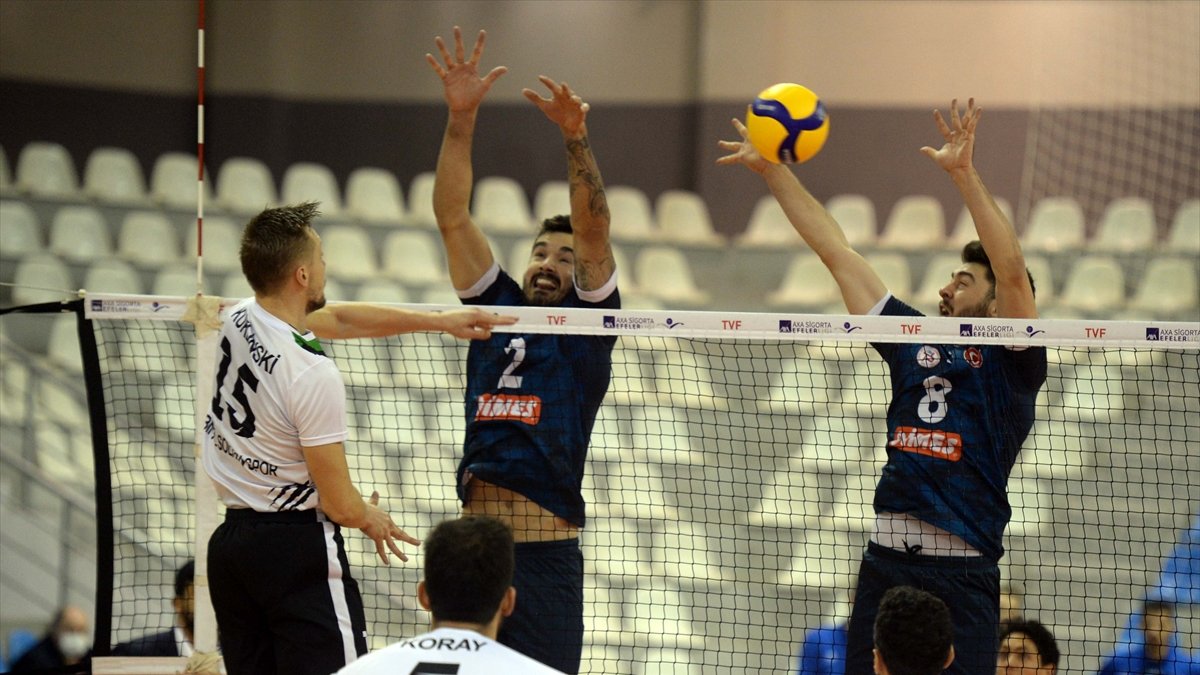 Voleybol: AXA Sigorta Efeler Ligi