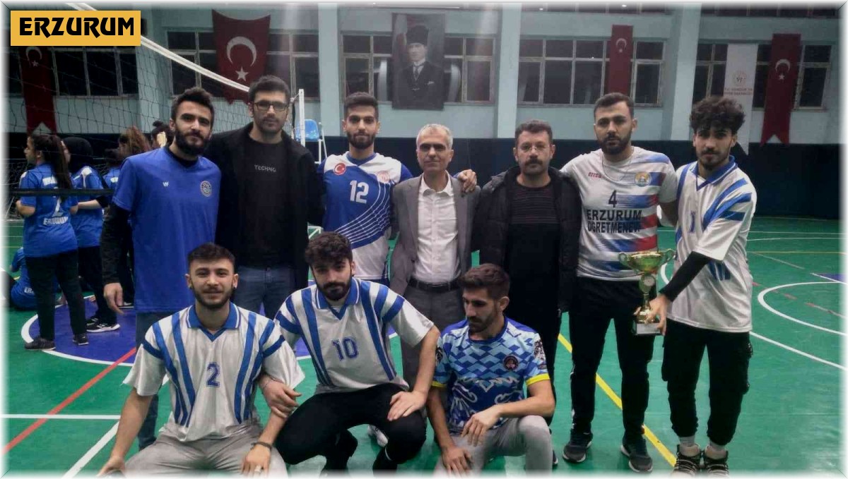 Voleybol turnuvasında coştular