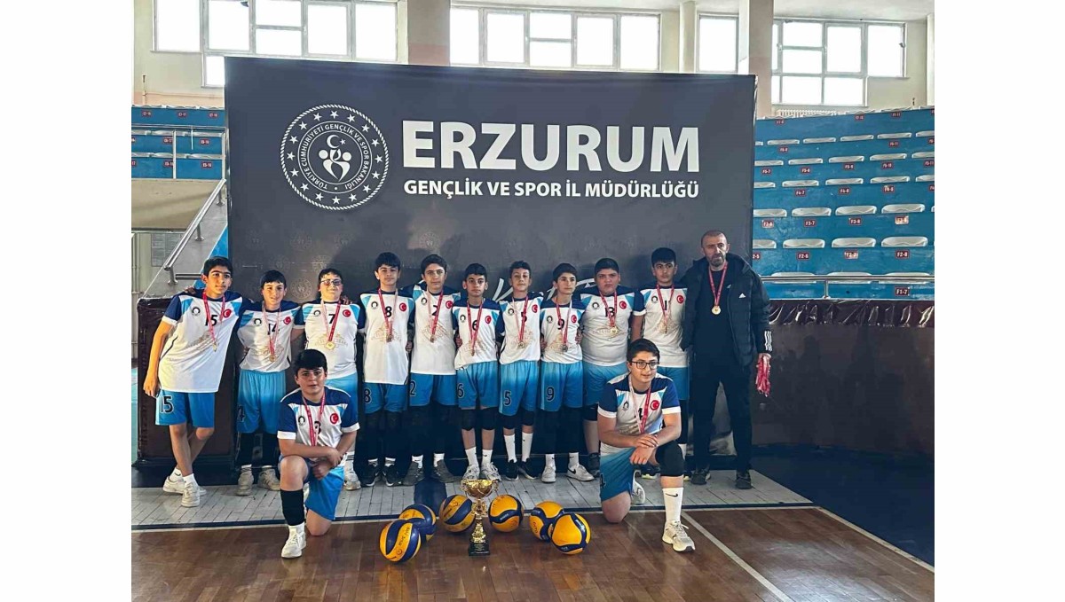 Voleybolda Erzurum Şampiyonu Oltu Cumhuriyet Ortaokulu