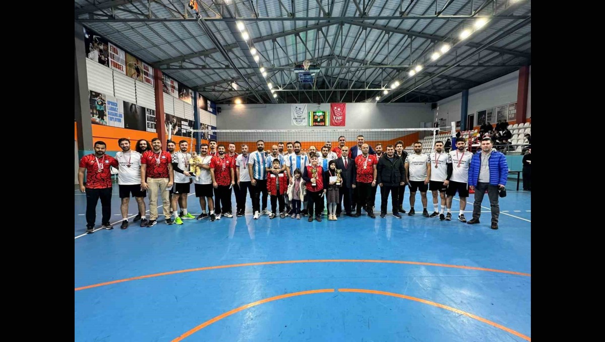 Voleybolda şampiyon Aşkale