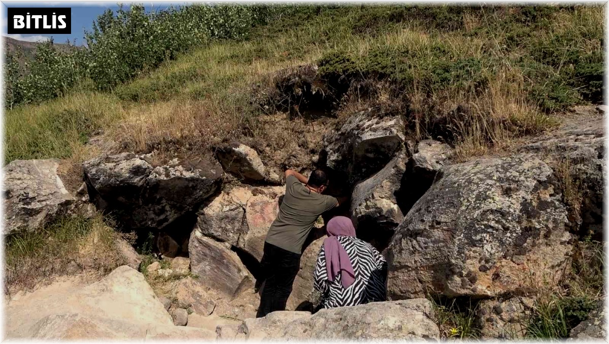 Volkanik dağın 'buhar bacaları'nda korkutan görüntü