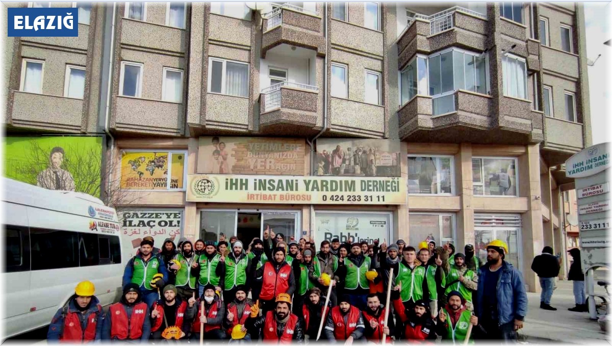 Yabancı uyruklu öğrenciler depremzedeler için seferber oldu