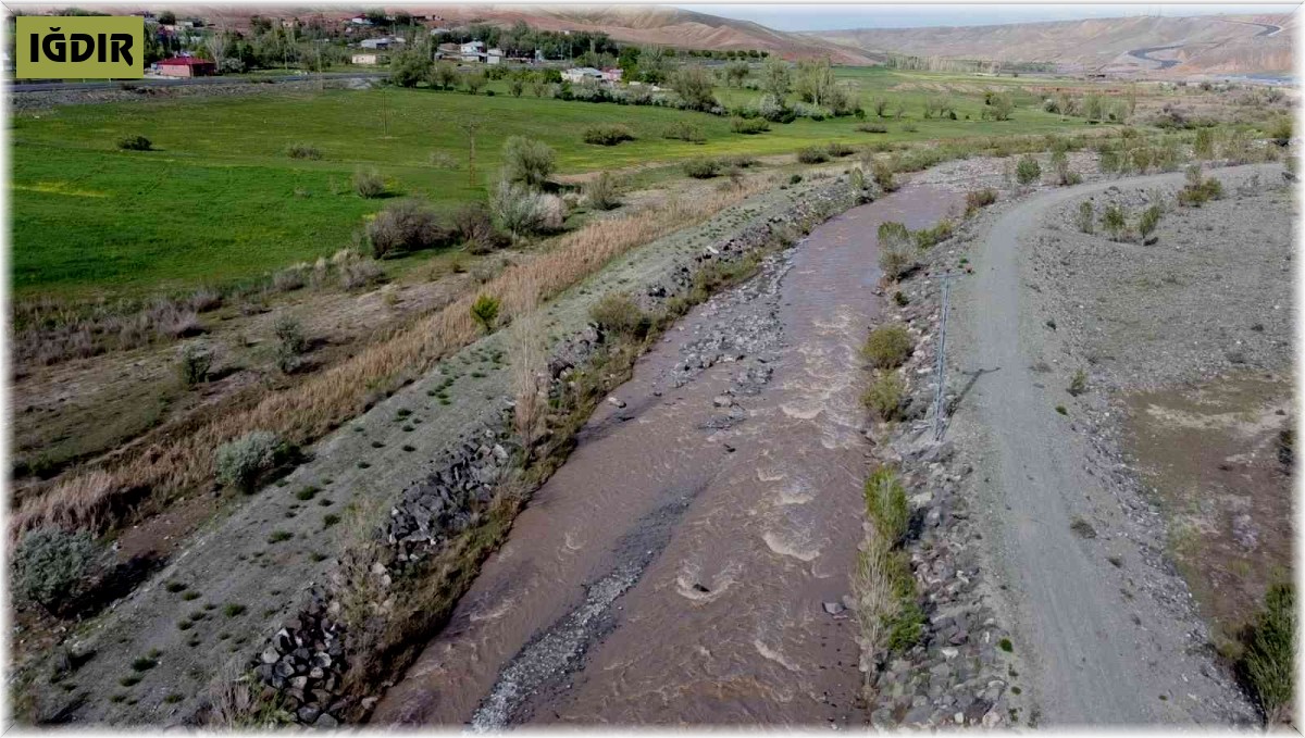 Yağan yağmurlar sonrası Iğdır'daki akarsuların debisi arttı