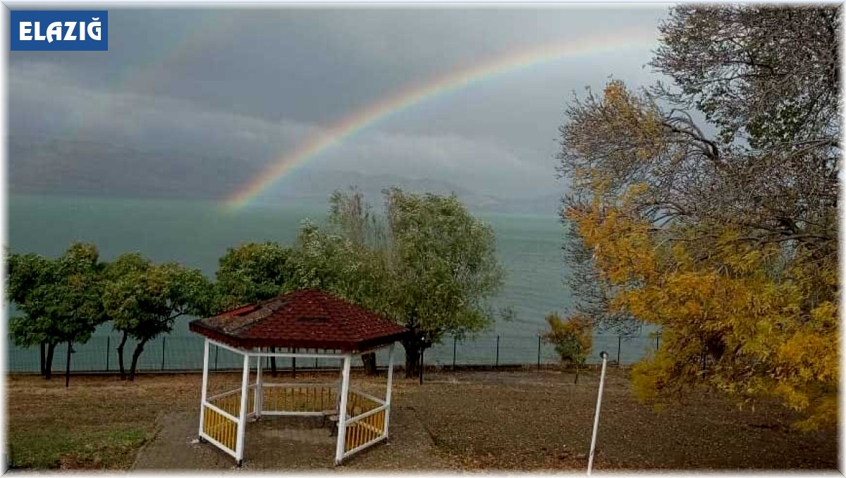 Yağmur sonrası oluşan gökkuşağı hayran bıraktı