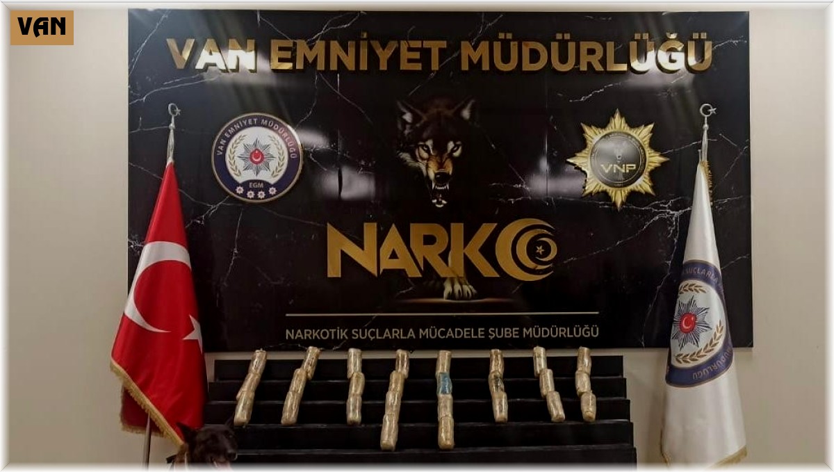 Yakıt deposundaki 15 kilo eroin Magnum'a takıldı