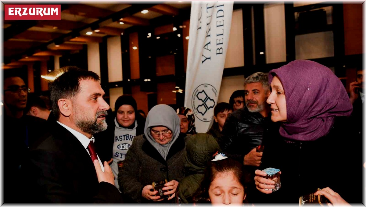 Yakutiye Belediyesi depremzedeleri iftar yemeğinde ağırladı