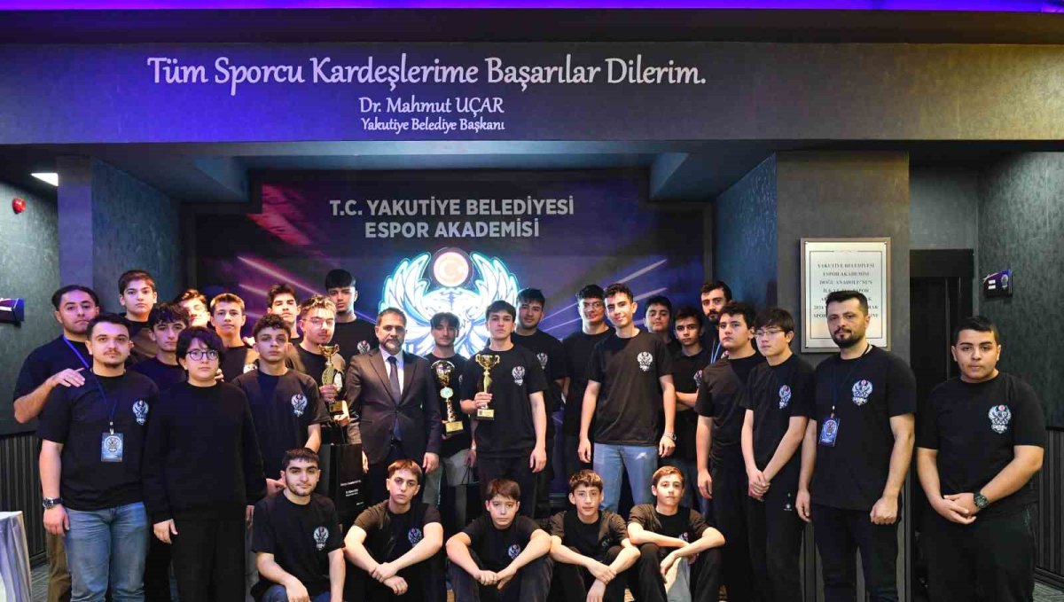 Yakutiye Belediyesi Espor akademisi liseler arası FIFA26 Espor turnuvasına gençlerden büyük ilgi