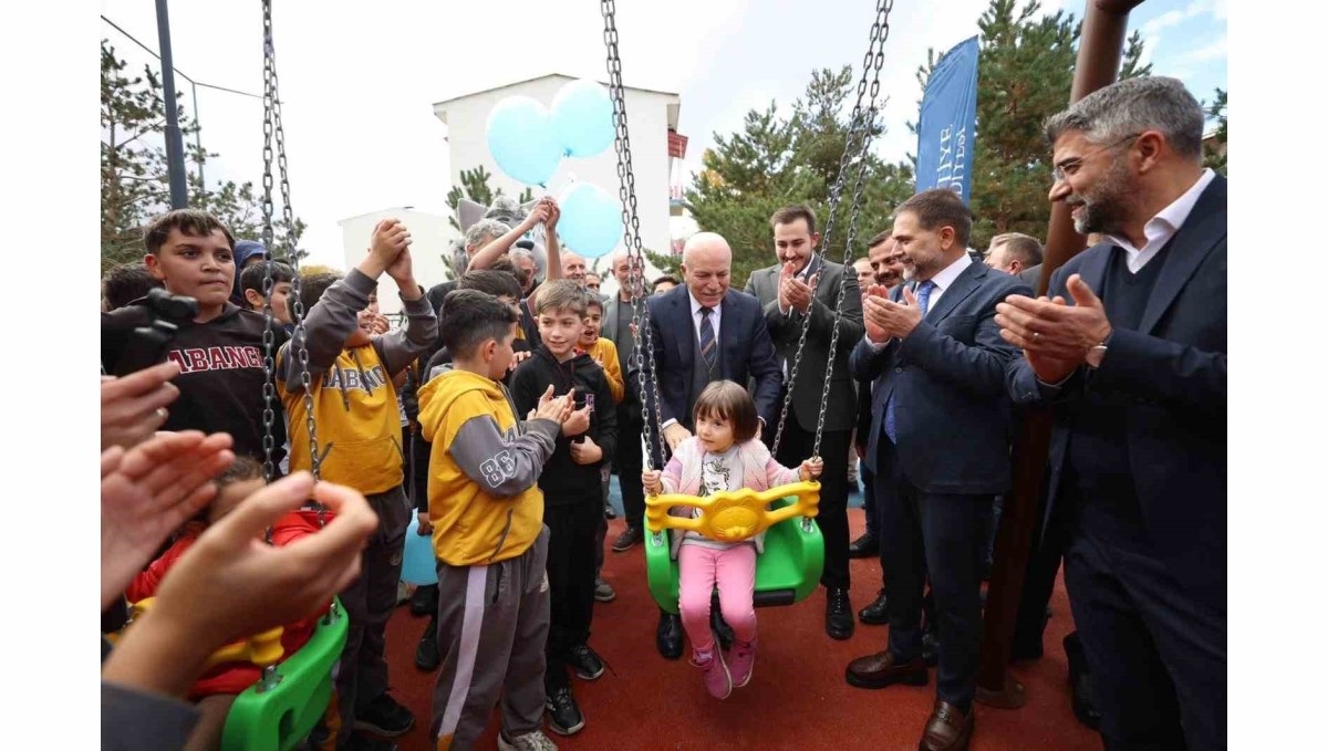 Yakutiye Belediyesi'nden üniversiteye örnek çocuk parkı