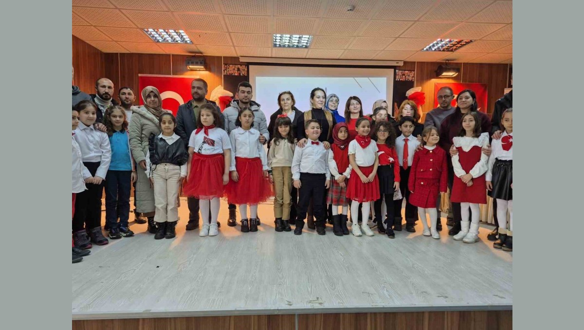 Yakutiye'de İstiklâl Marşı'nı güzel okuma şiir yarışması düzenlendi