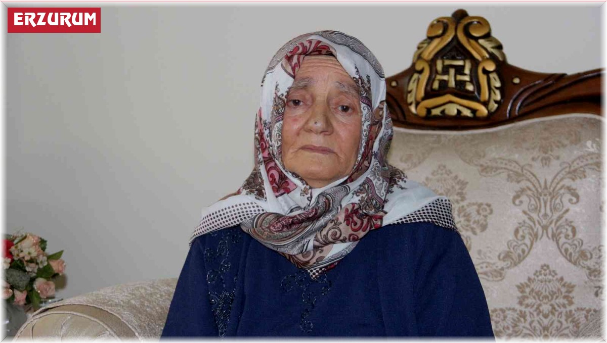 Yangından komşuları tarafından kurtarılan yaşlı çift evsiz kaldı