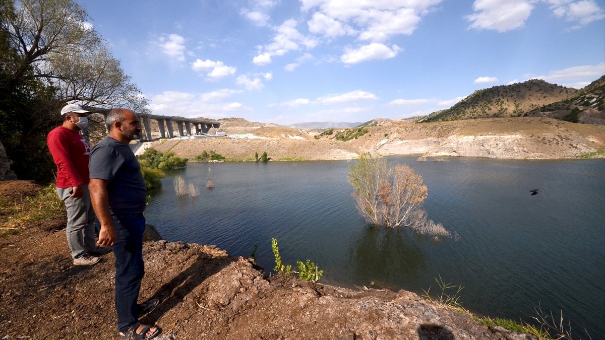 Yapımı tamamlanan Karakurt Barajı'nda su seviyesi yükseliyor