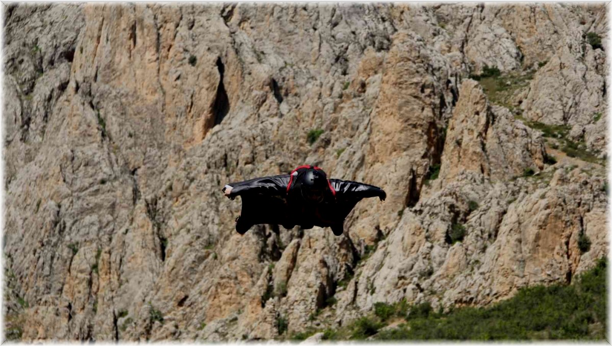 Yarasa kanat atlayışları nefes kesti