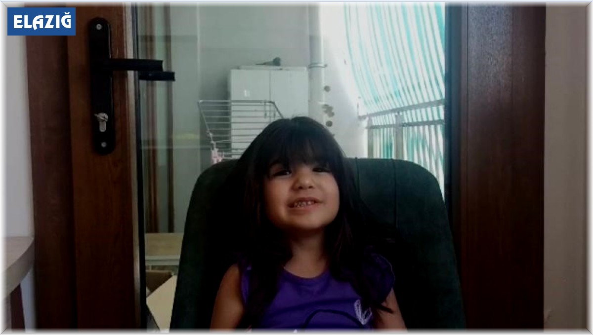 Yaşı küçük vicdanı büyük: Balkona yuva yapan güvercine gözü gibi bakıyor