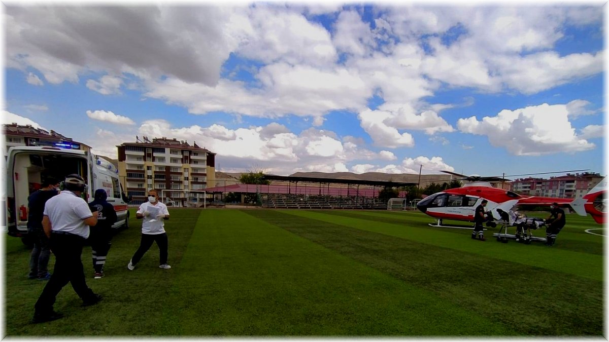 Yaşlı kadının imdadına hava ambulansı yetişti
