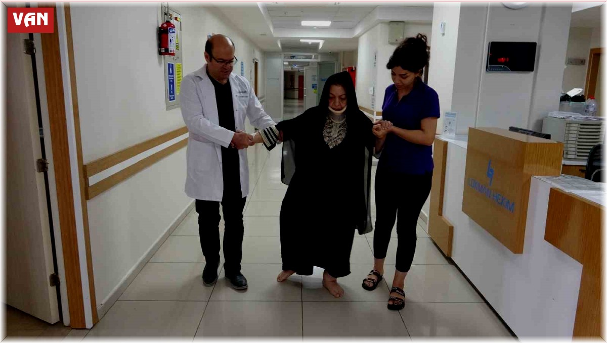 Yatağa mahkum Iraklı kadın 3 yıl sonra ilk adımını attı