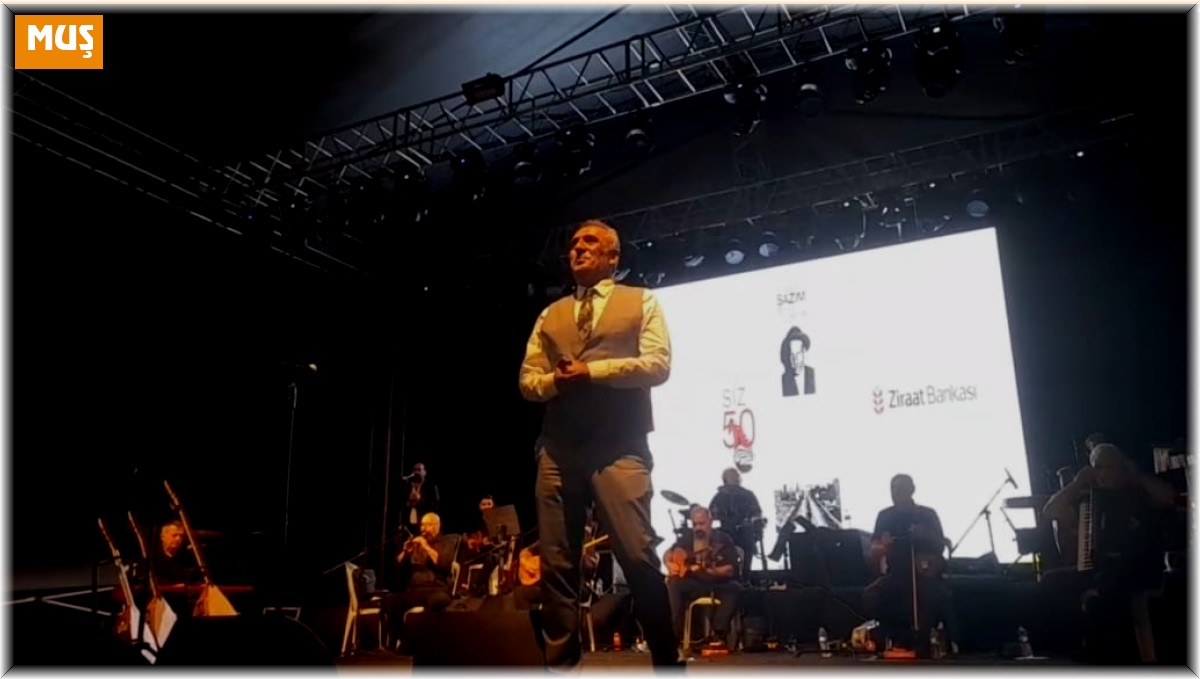 Yavuz Bingöl Malazgirt'te konser verdi