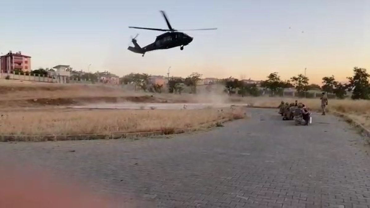 Yaylada rahatsızlan kadın yolda kalınca helikopter ile hastaneye kaldırıldı