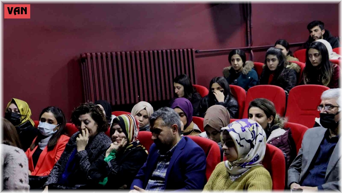 Yazar-Şair Engin, öğrencilerle buluştu