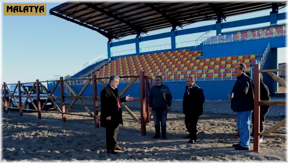 Yazıhan'da Atlı Cirit Sahası tamamlandı
