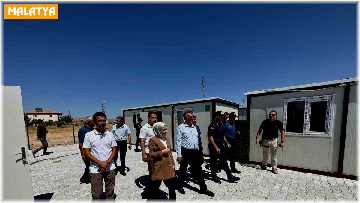 Yazıhan'da geçici konteyner kent tamamlandı