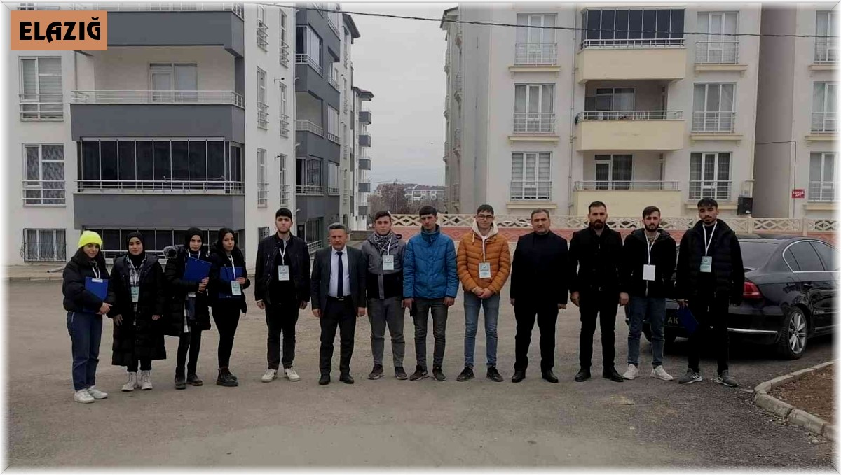 Yazıkonak'ta halkın öneri, istek ve şikayetleri kapı kapı ziyaret edilerek alınıyor