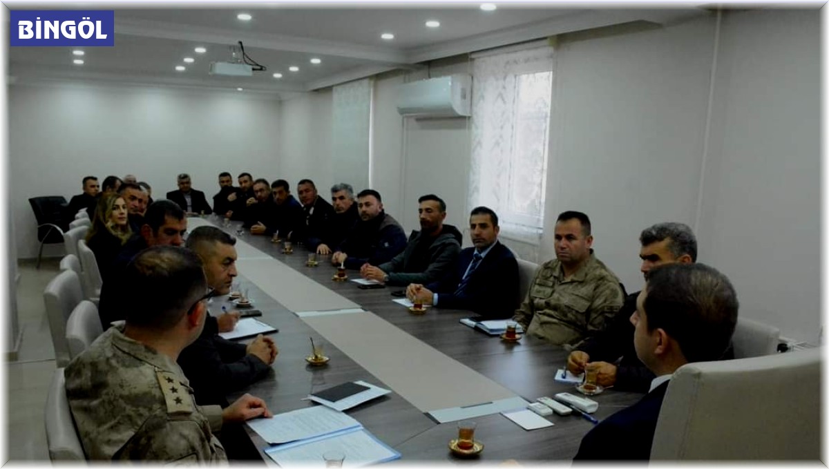 Yedisu'da 'Kışa hazırlık ve karla mücadele' toplantısı yapıldı