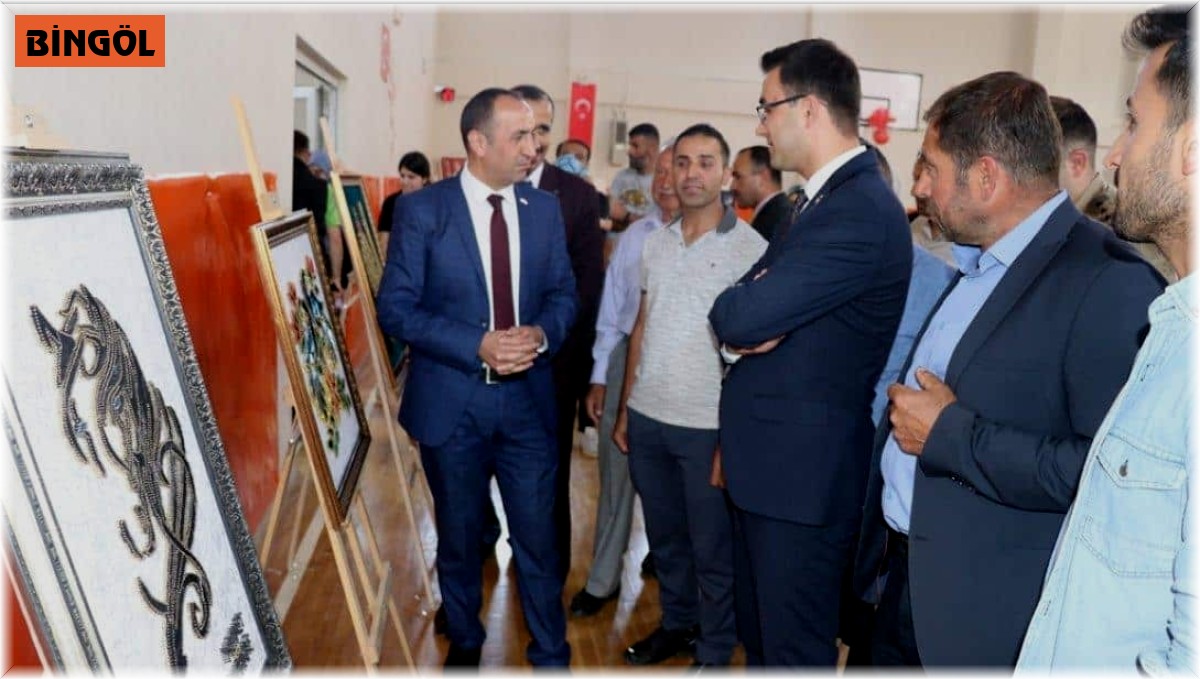 Yedisu'da yıl sonu sergisi