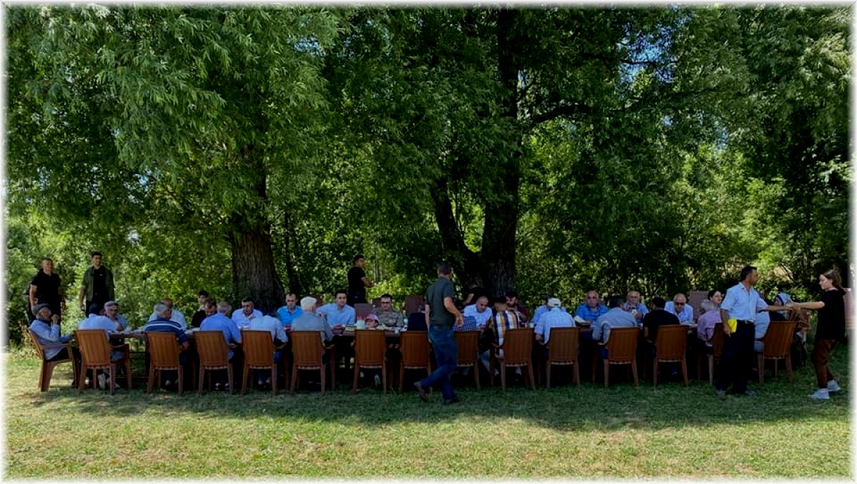 Yedisu Kaymakamı Kaya vatandaşlarla bir araya geldi