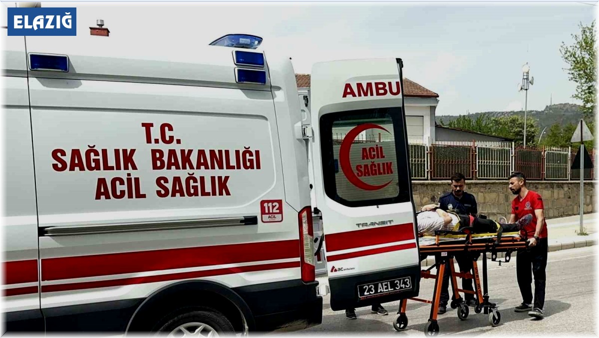 Yeni aldığı motosikletiyle çıktığı trafikte kaza yaptı, yaralandı