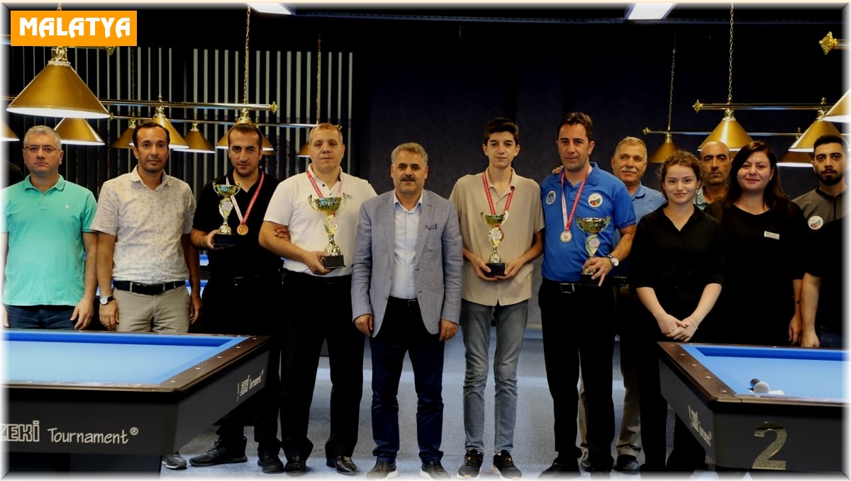 yeni bilardo salonunda ilk şampiyona