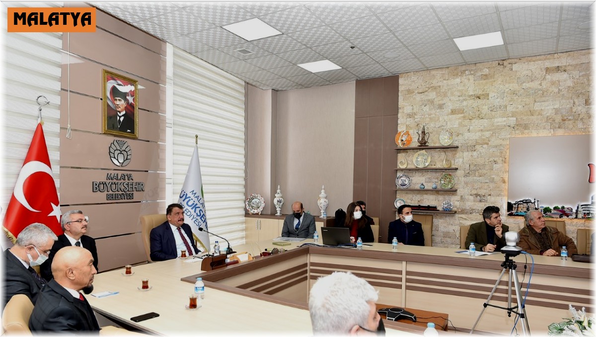 Yeni Kent Meydanı düzenlemesi ile ilgili bir sunum gerçekleştirildi