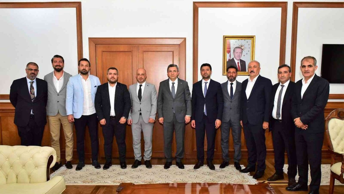 Yeni Malatyaspor Başkanı Hacı Ahmet Yaman'dan, Vali Şahin'e ziyaret