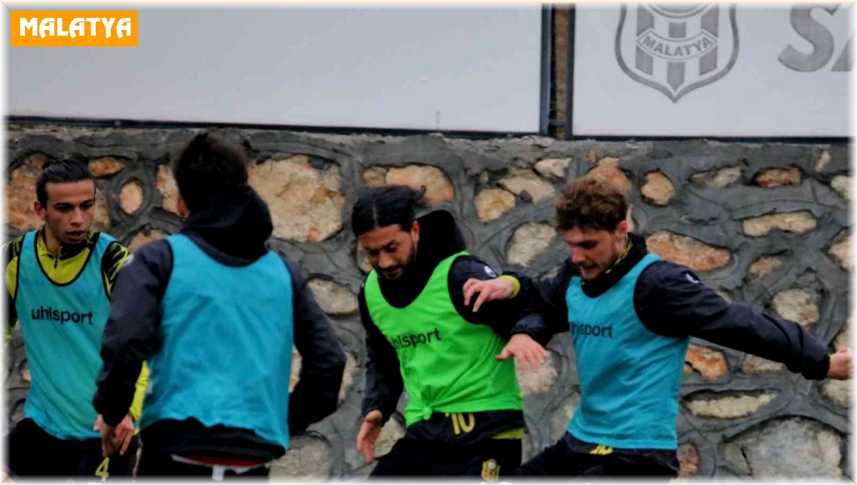Yeni Malatyaspor'da Tuzlaspor mesaisi sürüyor