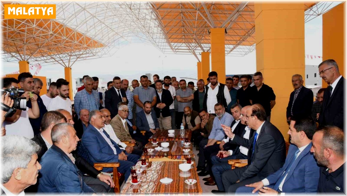 Yeni ticaret merkezinde büyük buluşma