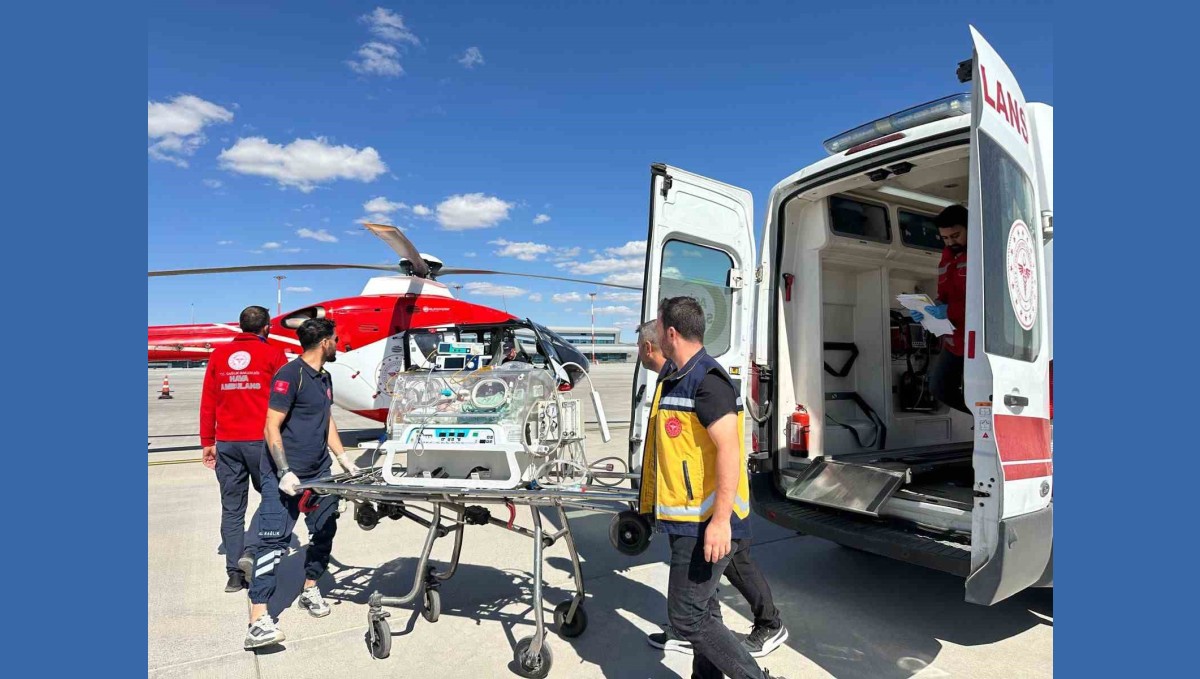 Yenidoğan hasta için helikopter ambulans havalandı