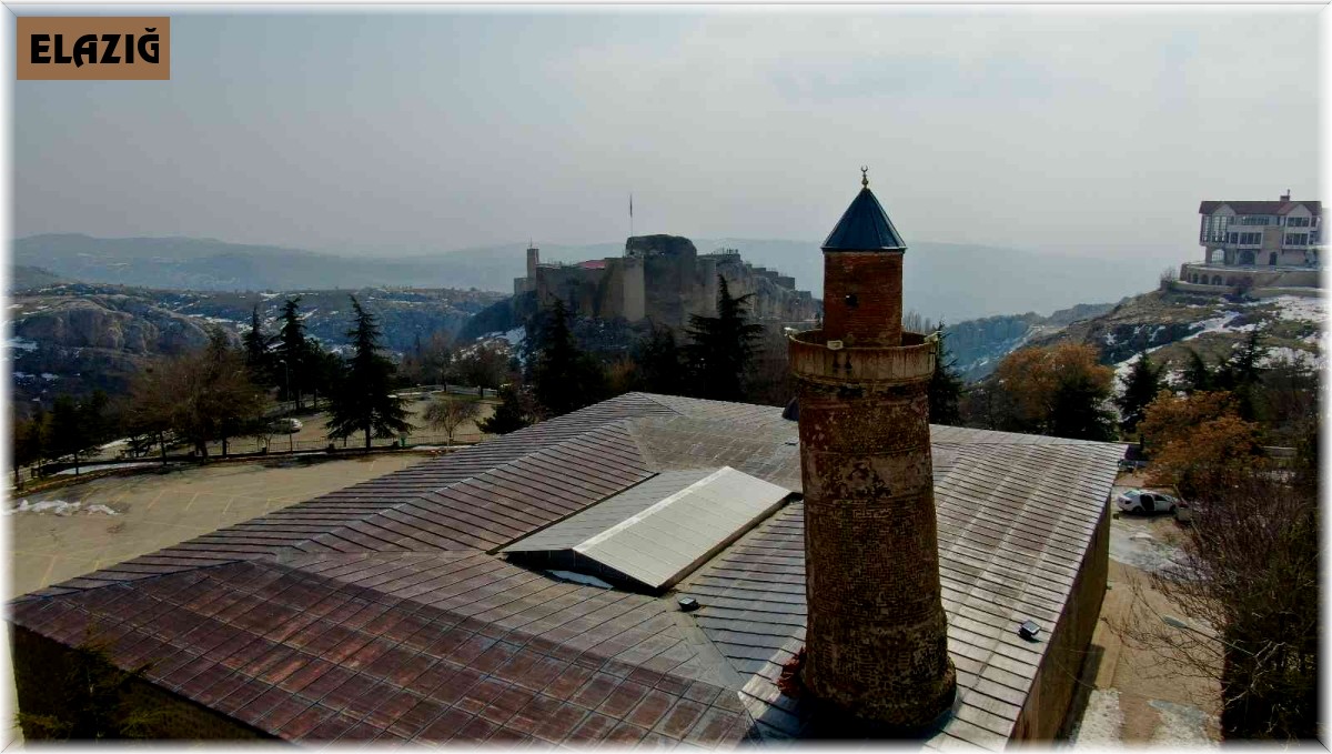 Yerli ve yabancı turistler Elazığ'a gelince bu minareyi görmeden dönmüyor