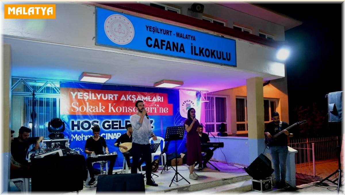 Yeşilyurt akşamları sokak konserine büyük ilgi