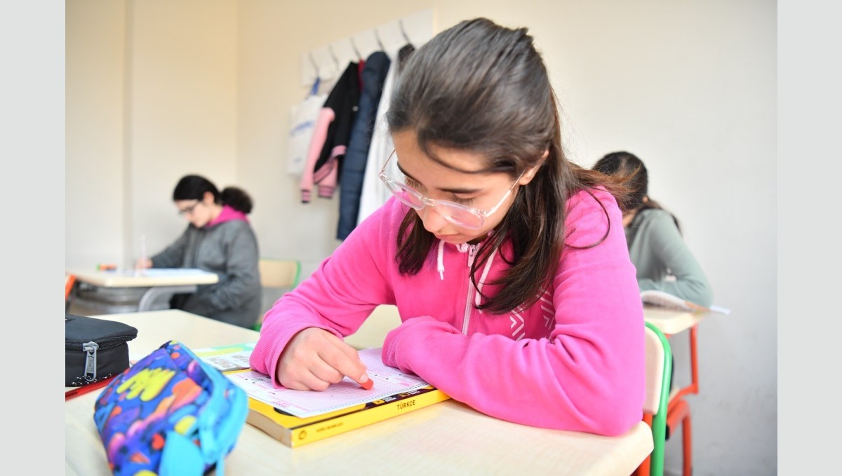 Yeşilyurt Belediyesi'nden öğrencilere ücretsiz kurs desteği