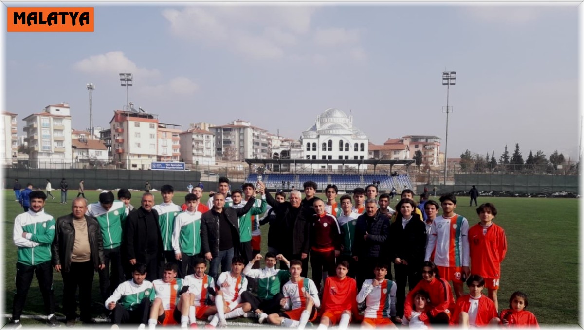 Yeşilyurt Belediyespor, namağlup şampiyon