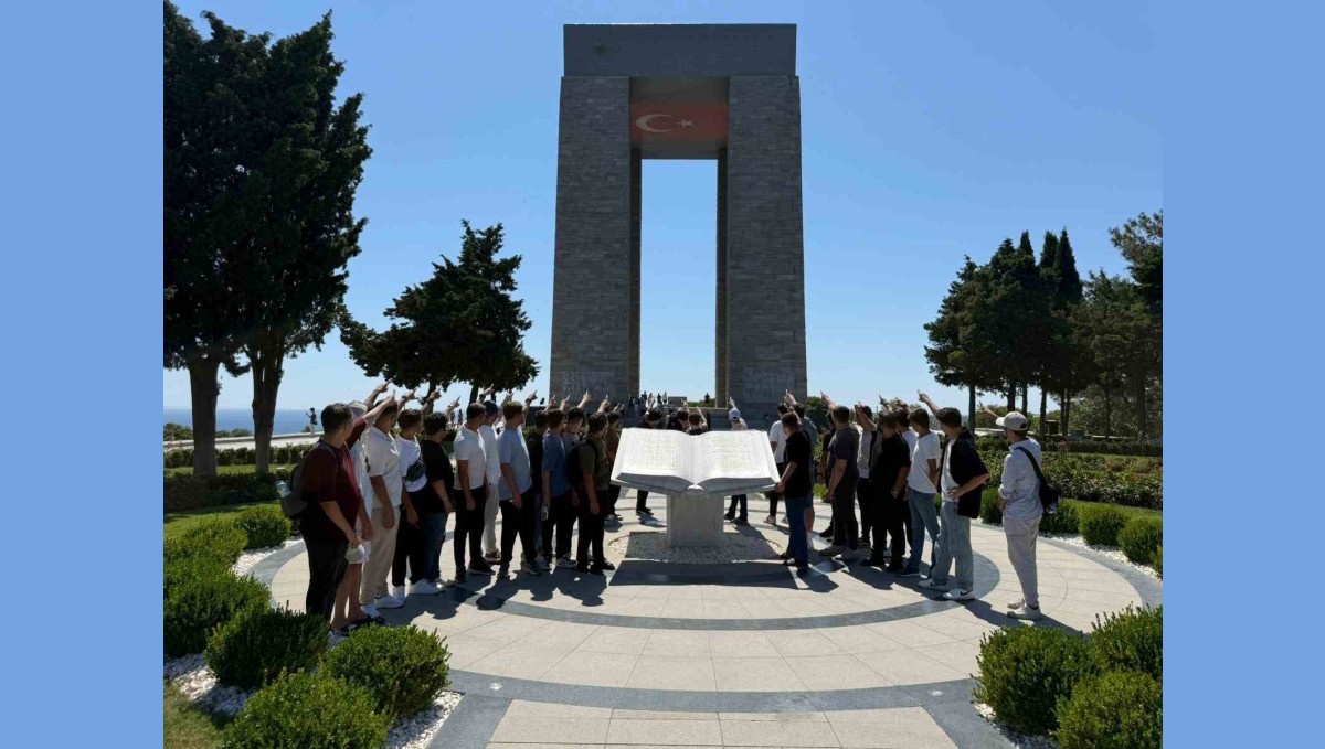 Yeşilyurt Genç Meclis Üyeleri Çanakkale'de tarihi mekanları inceledi