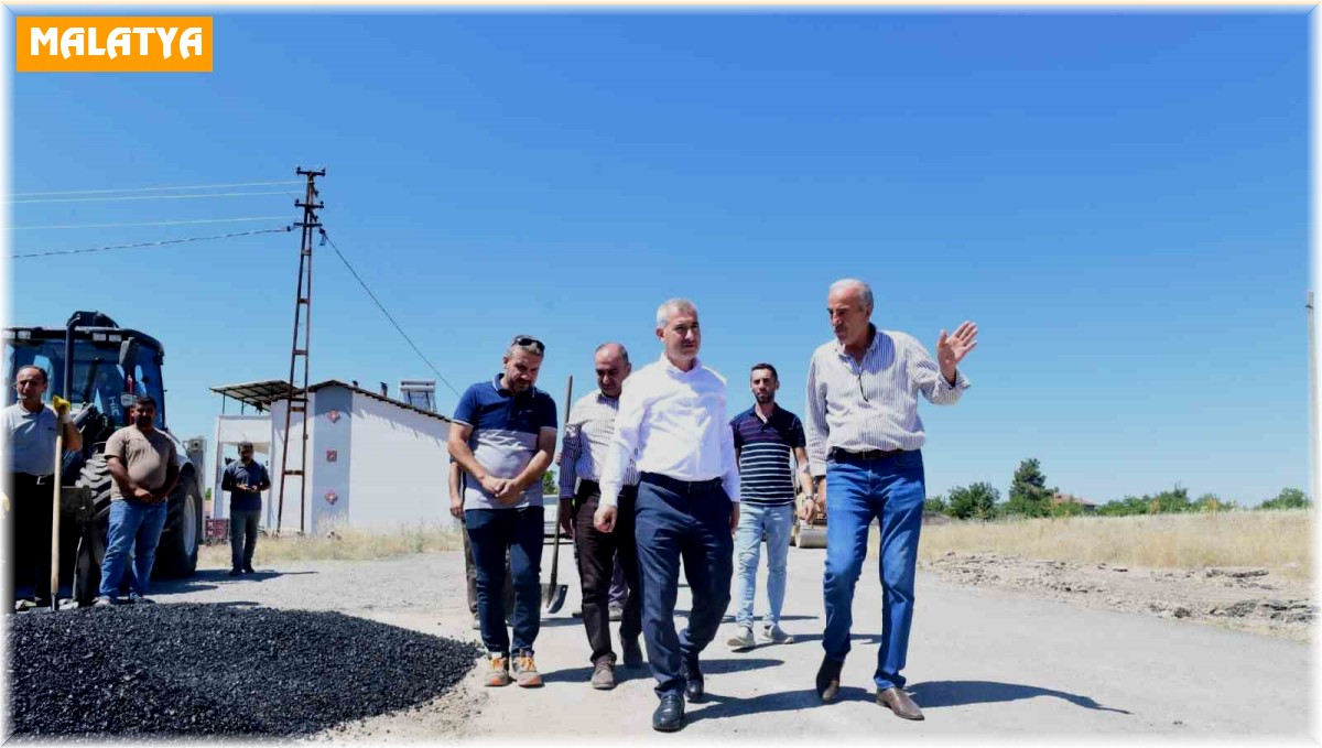 Yeşilyurt'ta asfalt çalışmaları sürüyor