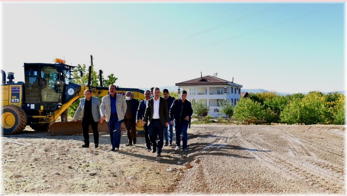 Yeşilyurt'ta Bindal Mahallesi'nin ulaşım ağını yeniliyor