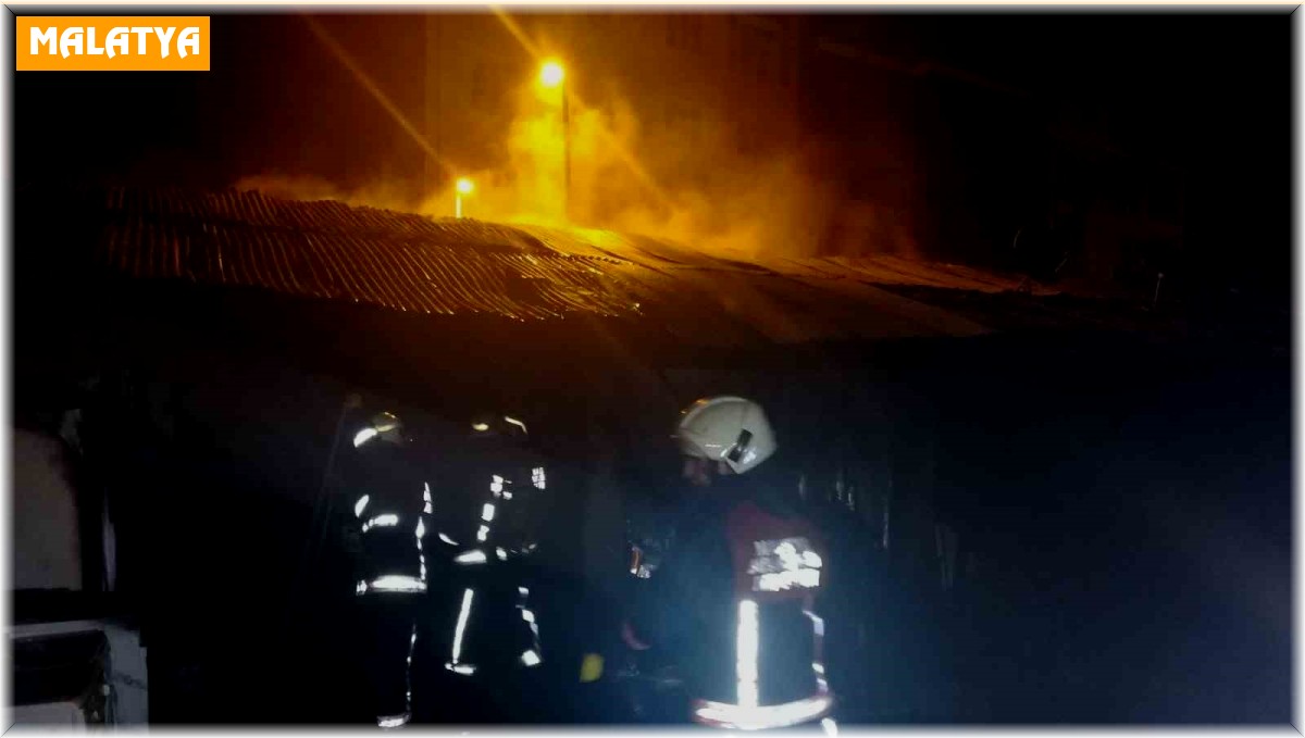 Yeşilyurt'ta korkutan yangın